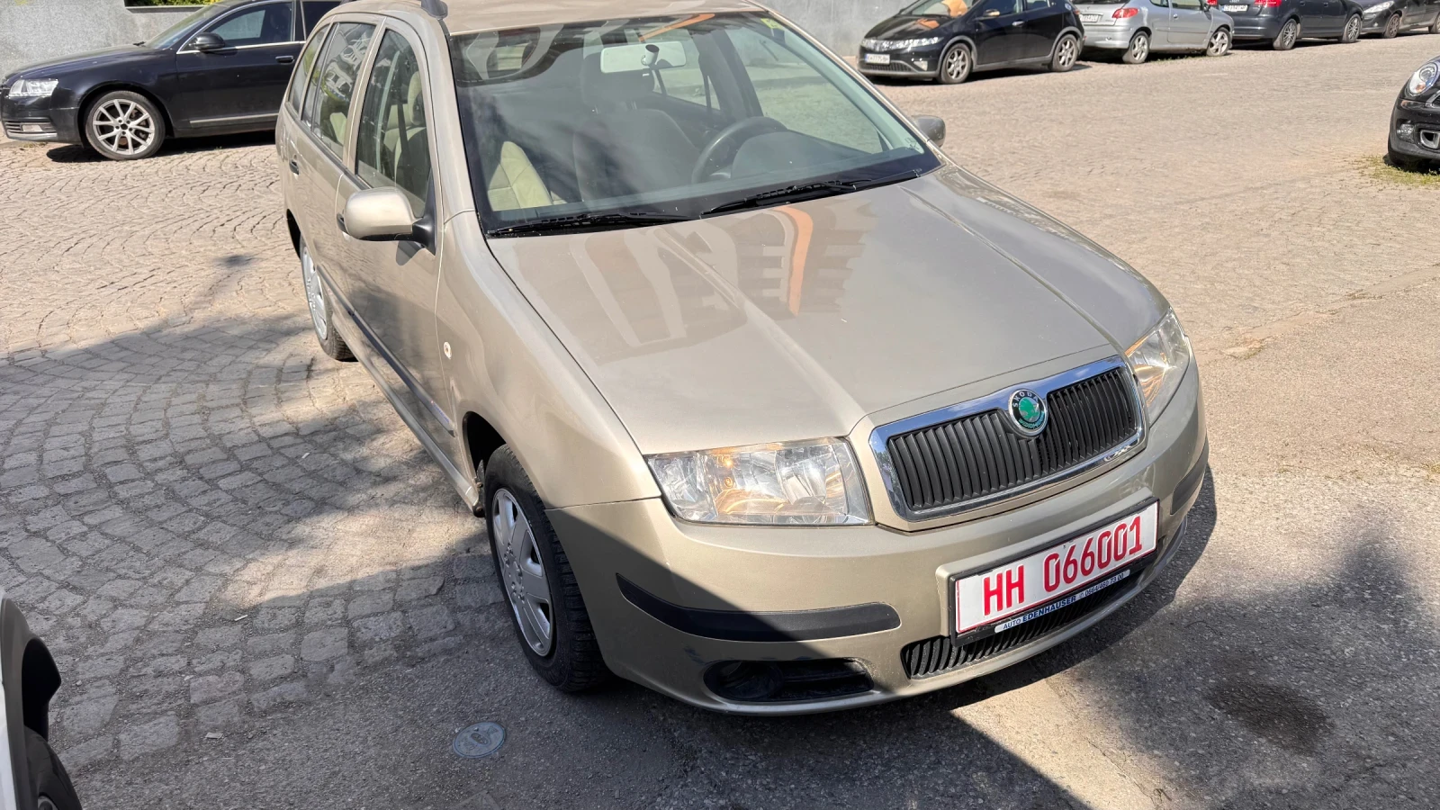 Skoda Fabia 1.4 бензин, снимка 3 - Автомобили и джипове - 54724618