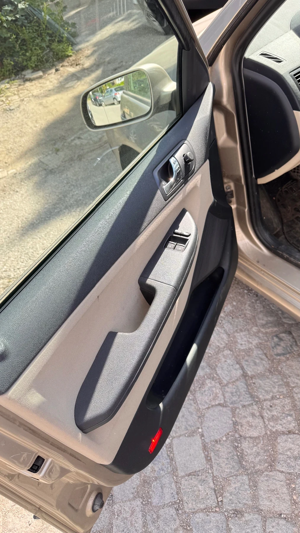 Skoda Fabia 1.4 бензин, снимка 9 - Автомобили и джипове - 54724618
