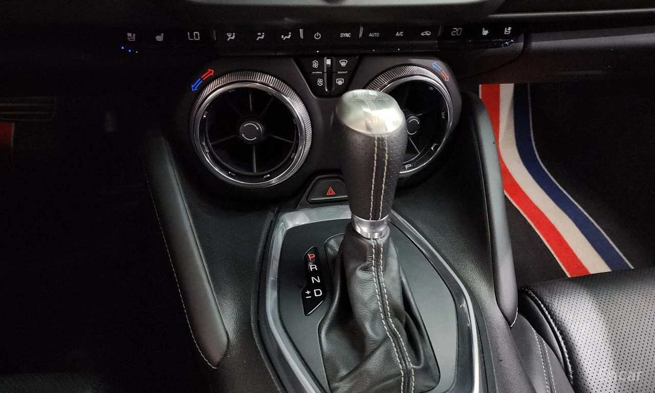 Chevrolet Camaro 6.2 SS V8* ZL1 PACK* BOSE* HEAD-UP* ОБДУХВАНЕ* , снимка 13 - Автомобили и джипове - 54738164