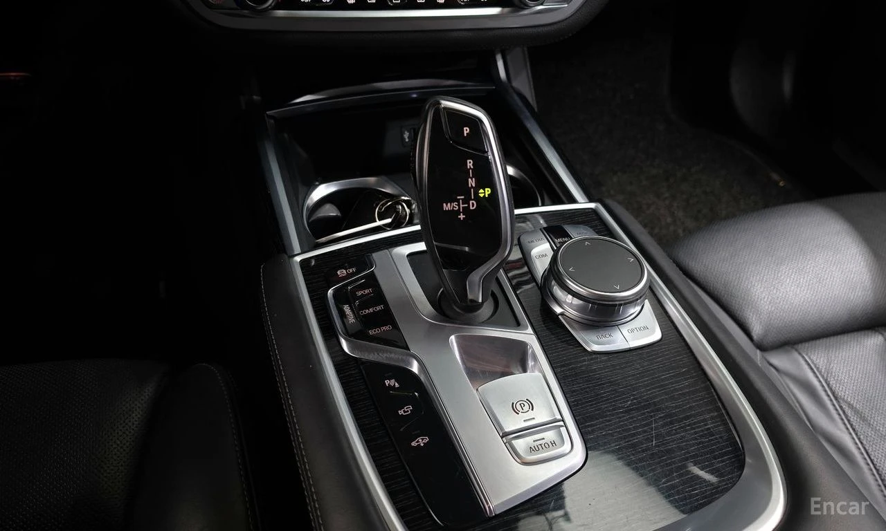BMW 740 LI* 360CAMERA* SUNROOF* PREMIUM SOUND* , снимка 11 - Автомобили и джипове - 54752925