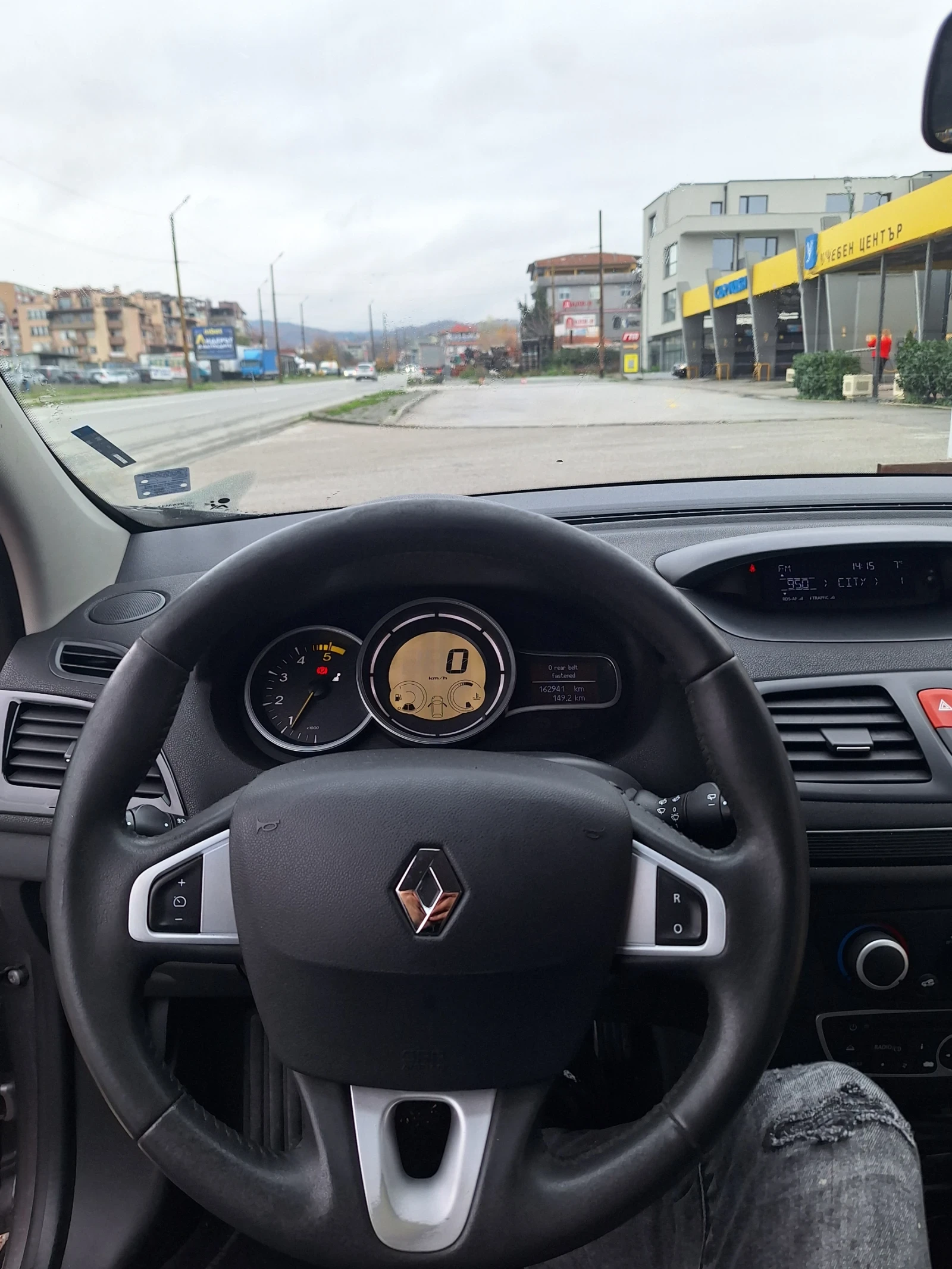 Renault Megane 1.5, снимка 5 - Автомобили и джипове - 54933995