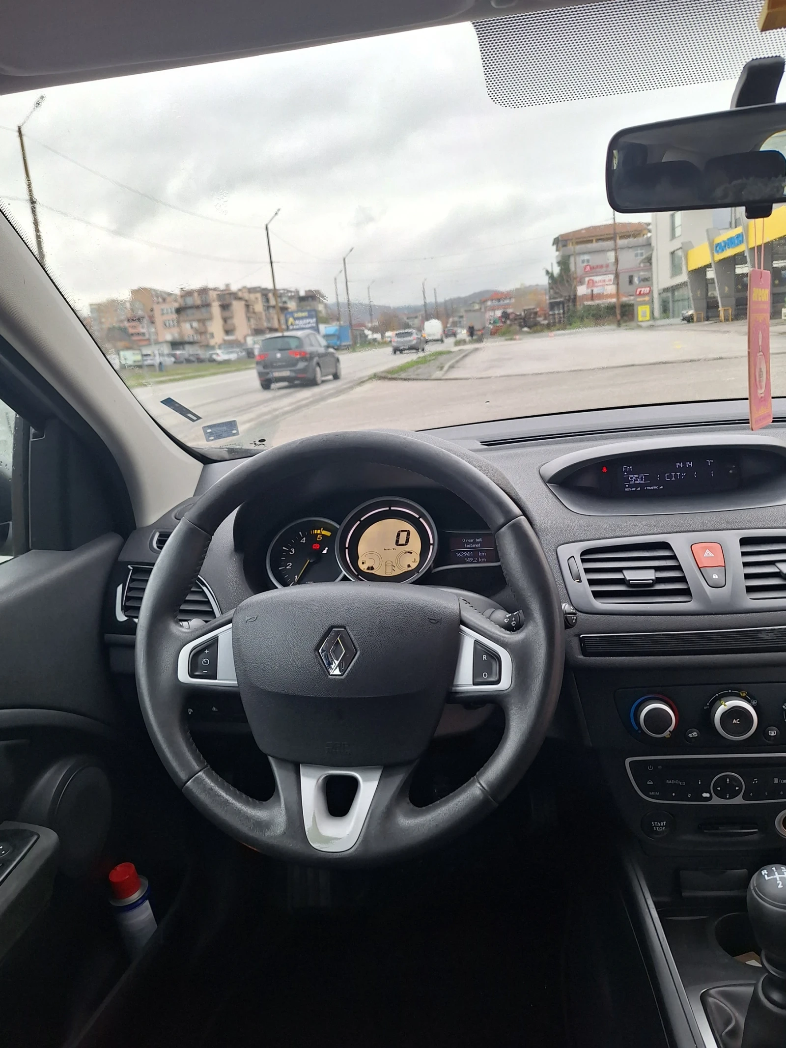 Renault Megane 1.5, снимка 11 - Автомобили и джипове - 54933995