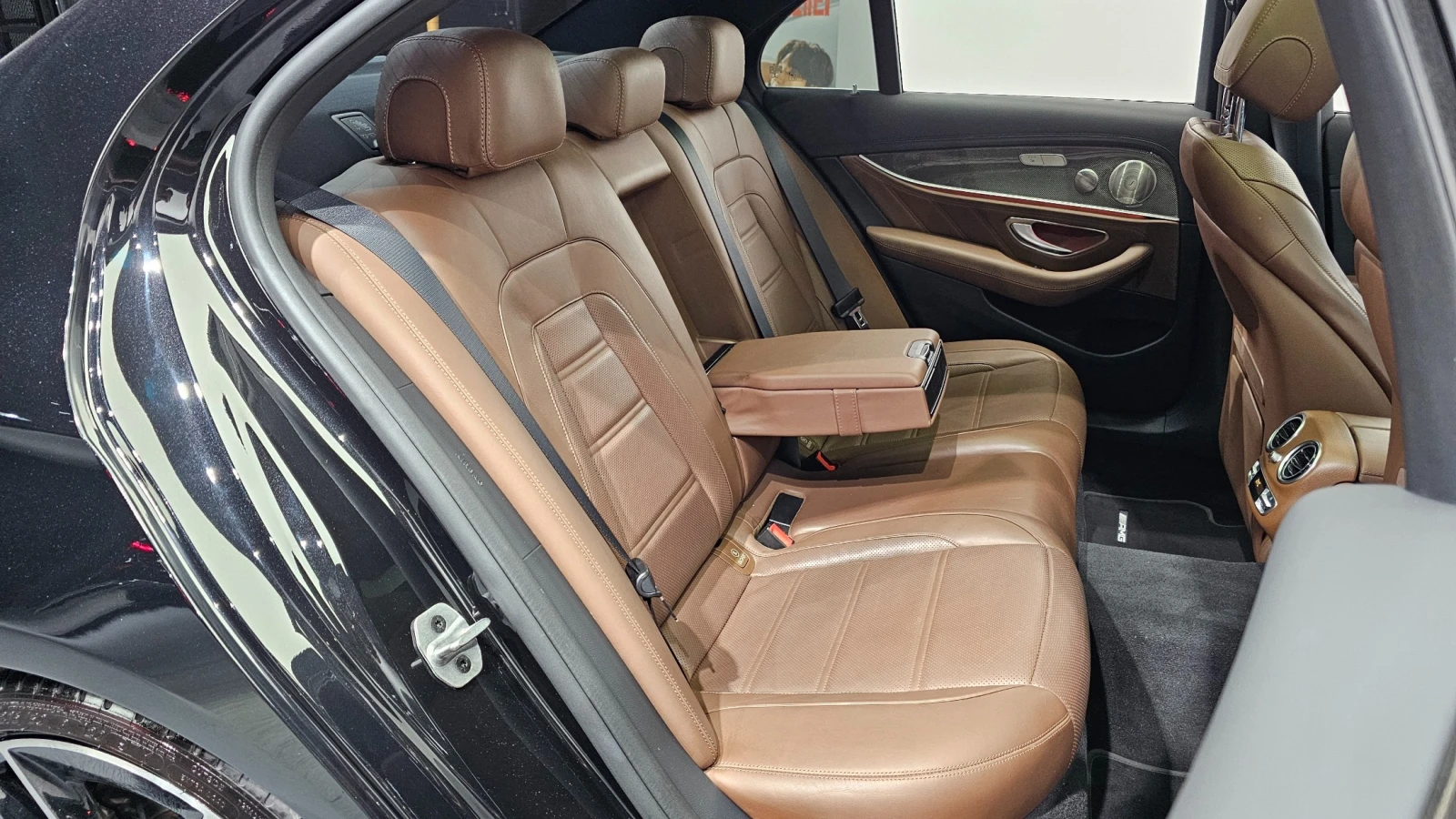 Mercedes-Benz E 53 AMG 4MATIC+ * 3D BURMESTER* CARBON* �����* HUD* ����� | Mobile.bg � ����������� 13