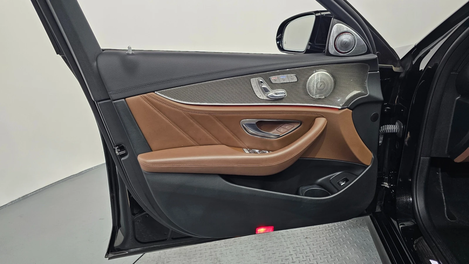 Mercedes-Benz E 53 AMG 4MATIC+ * 3D BURMESTER* CARBON* �����* HUD* ����� | Mobile.bg � ����������� 4