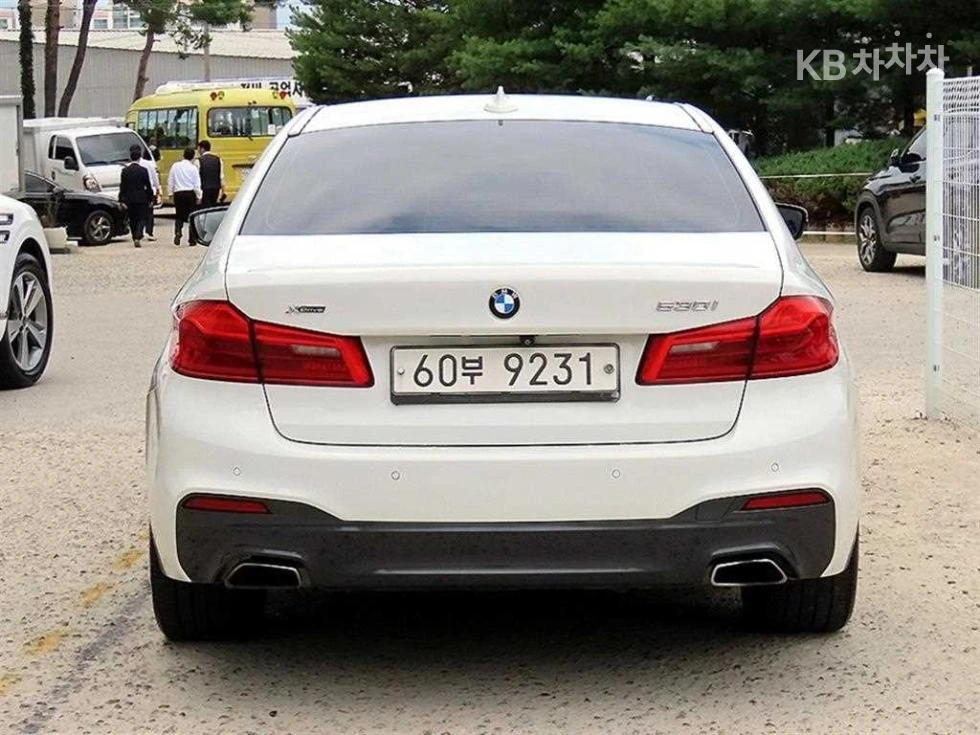 BMW 530 XDRIVE M SPORT + HEAD UP/360/PANO/FULL | Mobile.bg � ����������� 4