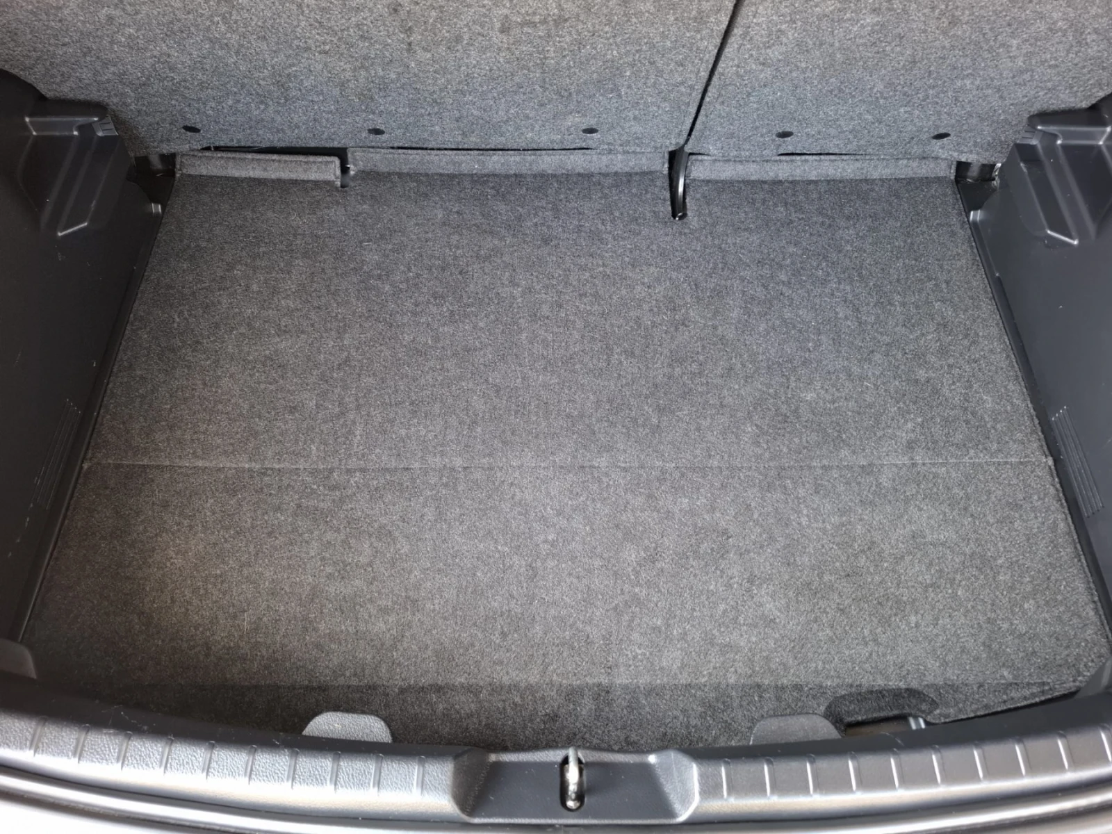 Toyota Yaris 1.4 D-4D * EURO6 * NAVI* FACELIFT, снимка 12 - Автомобили и джипове - 55829650