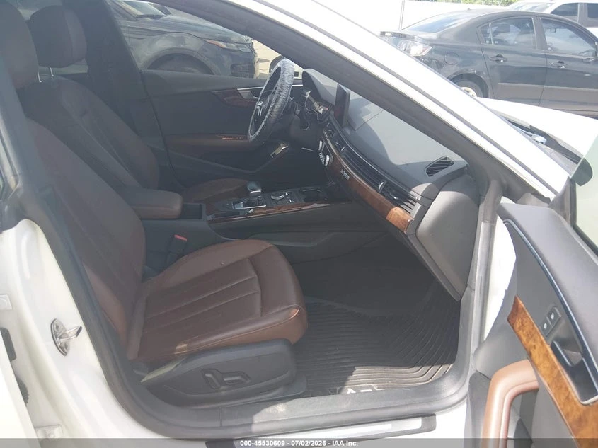 Audi A5 2.0l 2.0T Premium, снимка 5 - Автомобили и джипове - 56043448