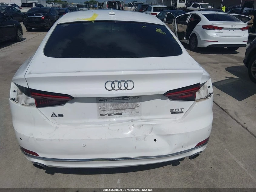 Audi A5 2.0l 2.0T Premium, снимка 6 - Автомобили и джипове - 56043448