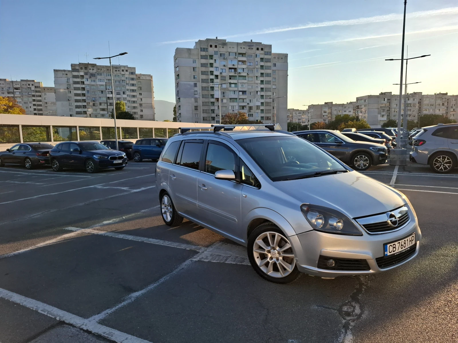 Opel Zafira 1.9, снимка 3 - Автомобили и джипове - 56391820