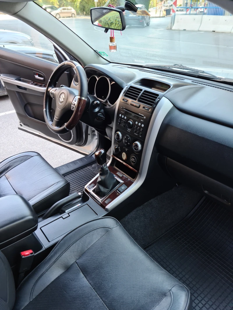 Suzuki Grand vitara, снимка 7 - Автомобили и джипове - 47264416