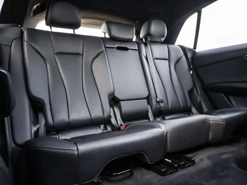 Audi Q8 * quattro Progressiv * CARFAX * ЦЕНА ДО БГ, снимка 16 - Автомобили и джипове - 53223039