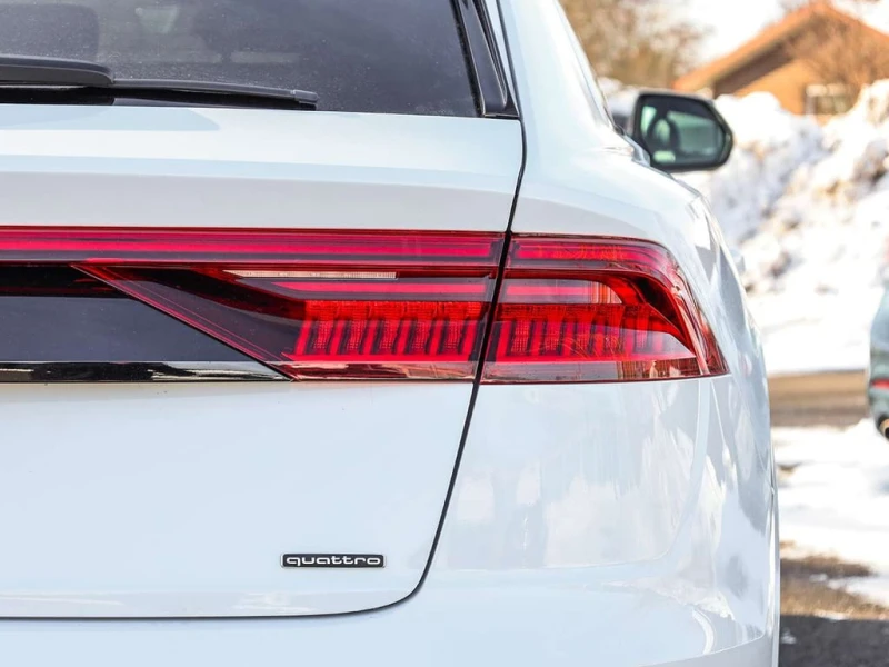Audi Q8 * quattro Progressiv * CARFAX * ЦЕНА ДО БГ, снимка 11 - Автомобили и джипове - 53223039