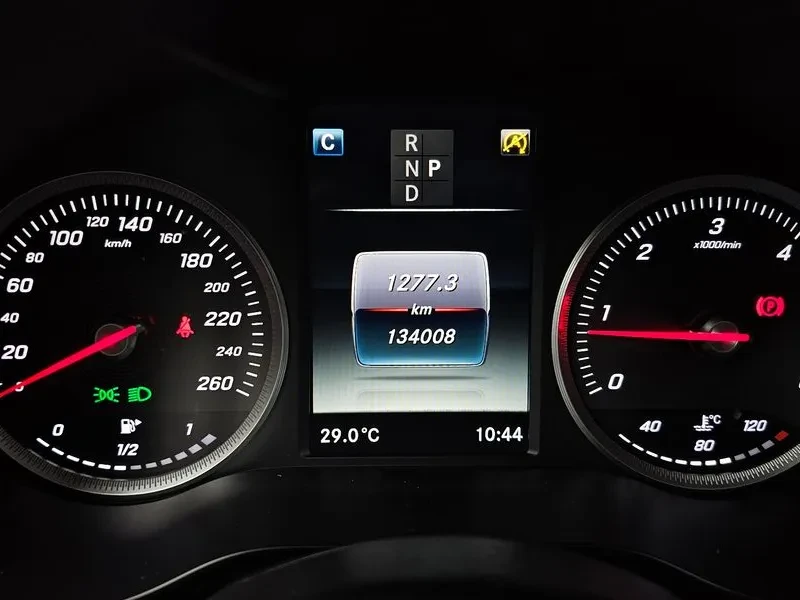 Mercedes-Benz GLC 220 4MATIC - САМО 30% АВАНС, снимка 8 - Автомобили и джипове - 56005621