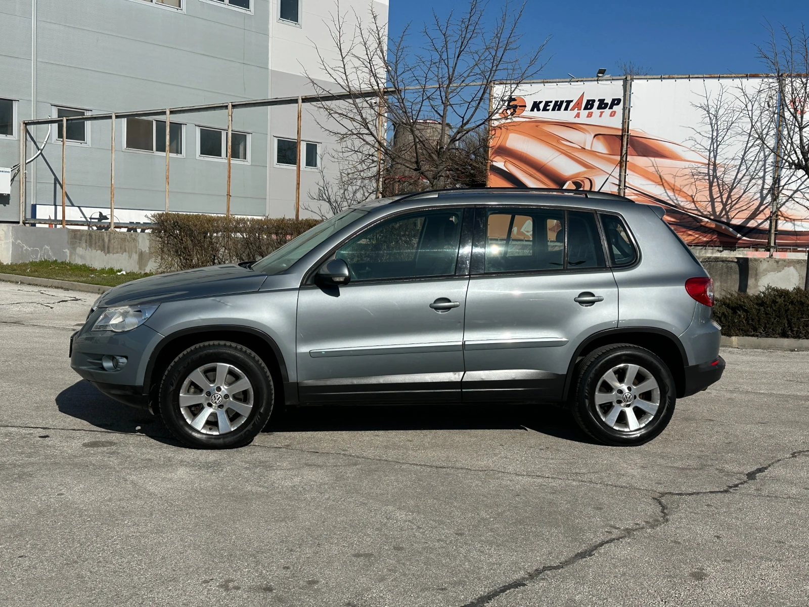 VW Tiguan, снимка 2 - Автомобили и джипове - 53861706