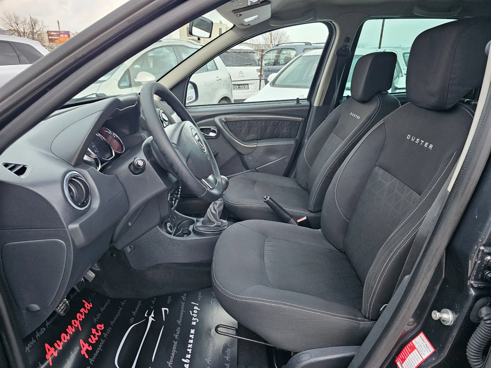 Dacia Duster 1.5dCi, 110к.с., 4х4 , снимка 8 - Автомобили и джипове - 53892762