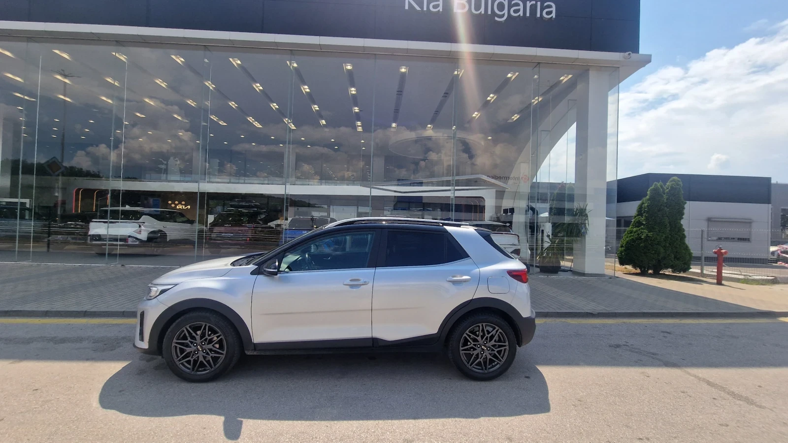 Kia Stonic, снимка 4 - Автомобили и джипове - 55598836
