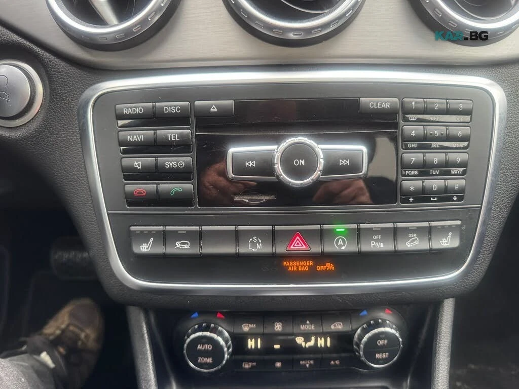 Mercedes-Benz GLA * 4MATIC * PANORAMA *  AвтоКредит * (ЦЕНА ДО БГ), снимка 12 - Автомобили и джипове - 55845538