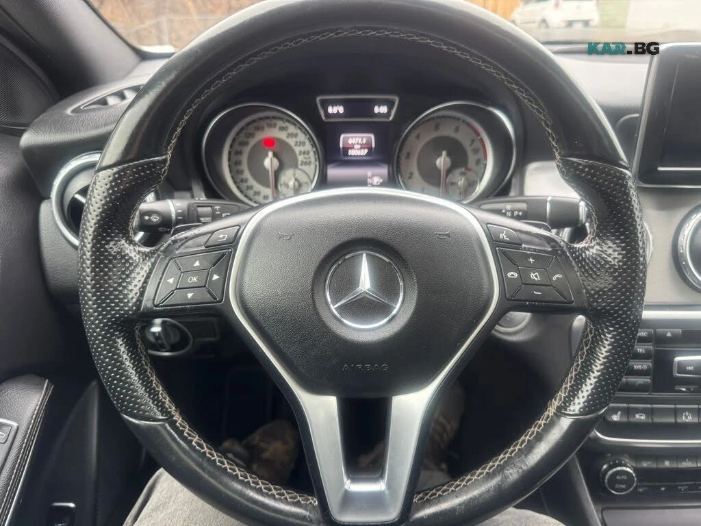 Mercedes-Benz GLA * 4MATIC * PANORAMA *  AвтоКредит * (ЦЕНА ДО БГ), снимка 9 - Автомобили и джипове - 55845538