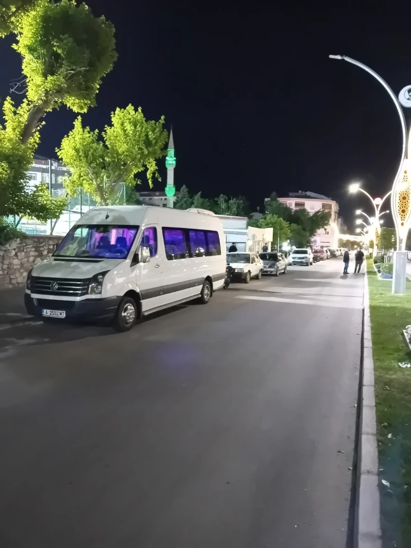 VW Crafter ПЪРВИ СОБСТВЕНИК!, снимка 6 - Бусове и автобуси - 52463451