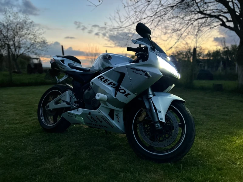 Honda Cbr 600RR, снимка 3 - Мотоциклети и мототехника - 53078462