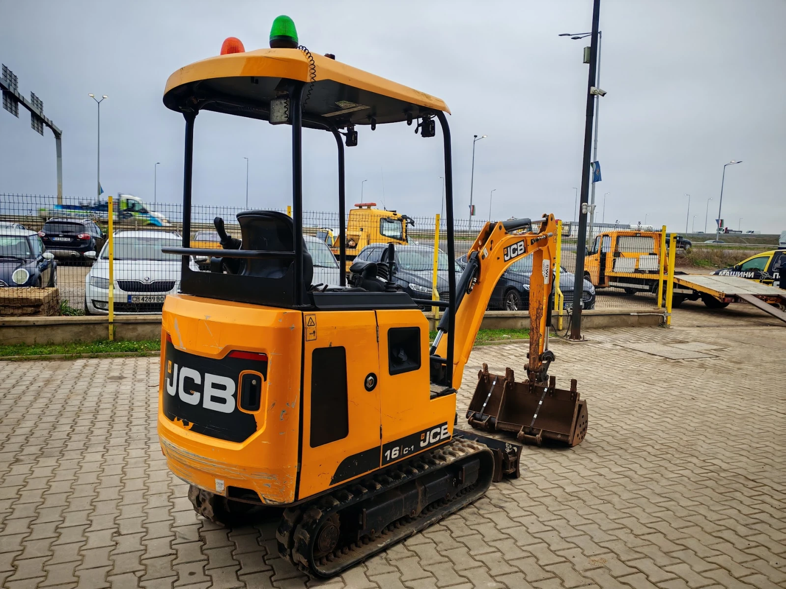 Багер JCB 16C-1 - изображение 8