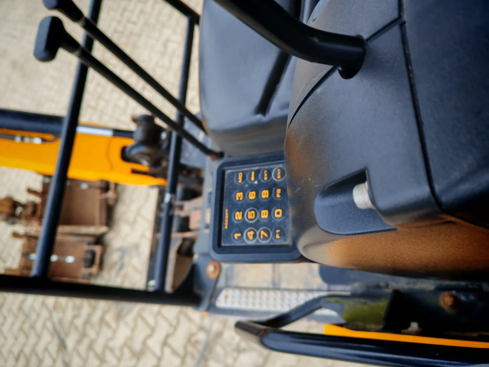  JCB 16C-1 | Mobile.bg   13