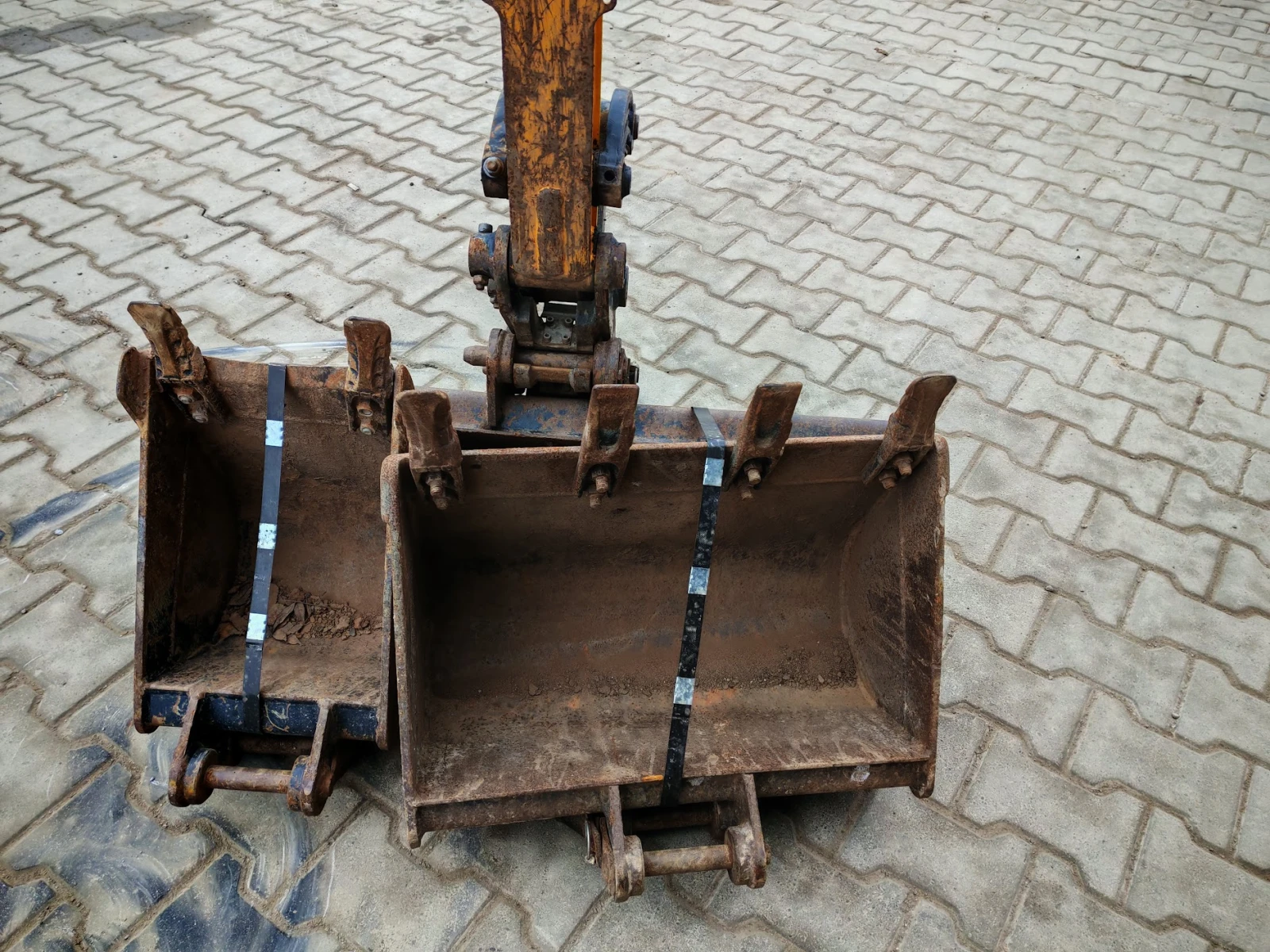  JCB 16C-1 | Mobile.bg   11