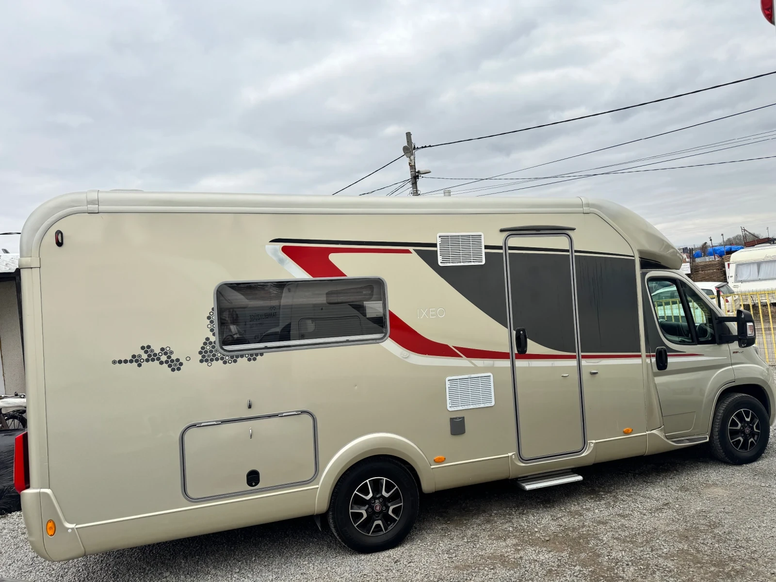 Кемпер Fiat Burstner , снимка 5 - Каравани и кемпери - 56237884
