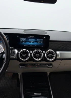 Mercedes-Benz EQB 300 4MATIC, снимка 8
