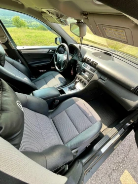 Mercedes-Benz C 220, снимка 8