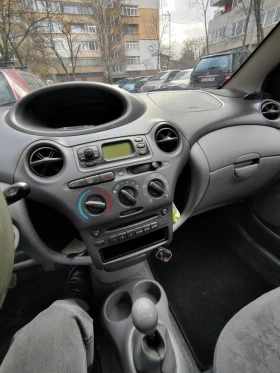 Toyota Yaris 1.0 VVTI, снимка 9