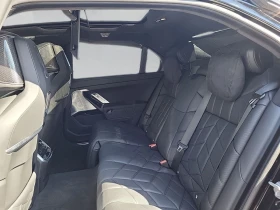 BMW 750 e xDrive = M-Sport Pro= Executive DrivePro Гаранци - 207340 лв. - 48051766 | Car24.bg