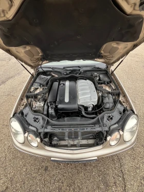 Mercedes-Benz E 220, снимка 16
