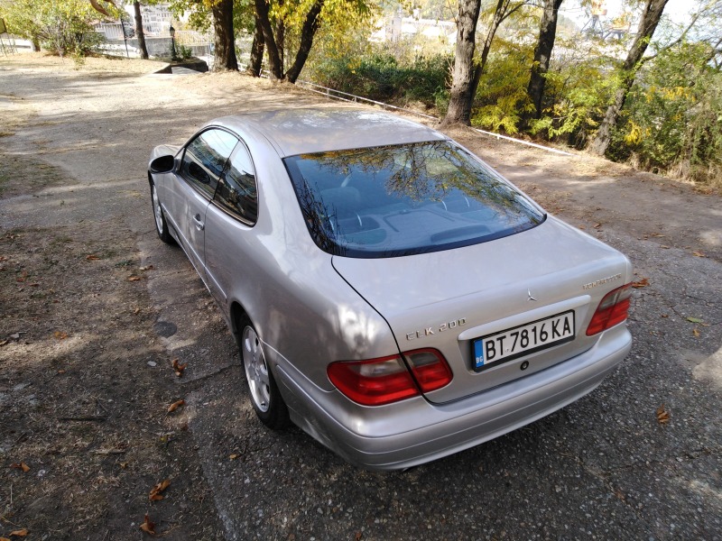 Mercedes-Benz CLK 2.0, снимка 4 - Автомобили и джипове - 45556642