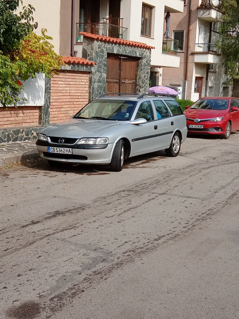 Opel Vectra 1.6 газ, снимка 2 - Автомобили и джипове - 49251263