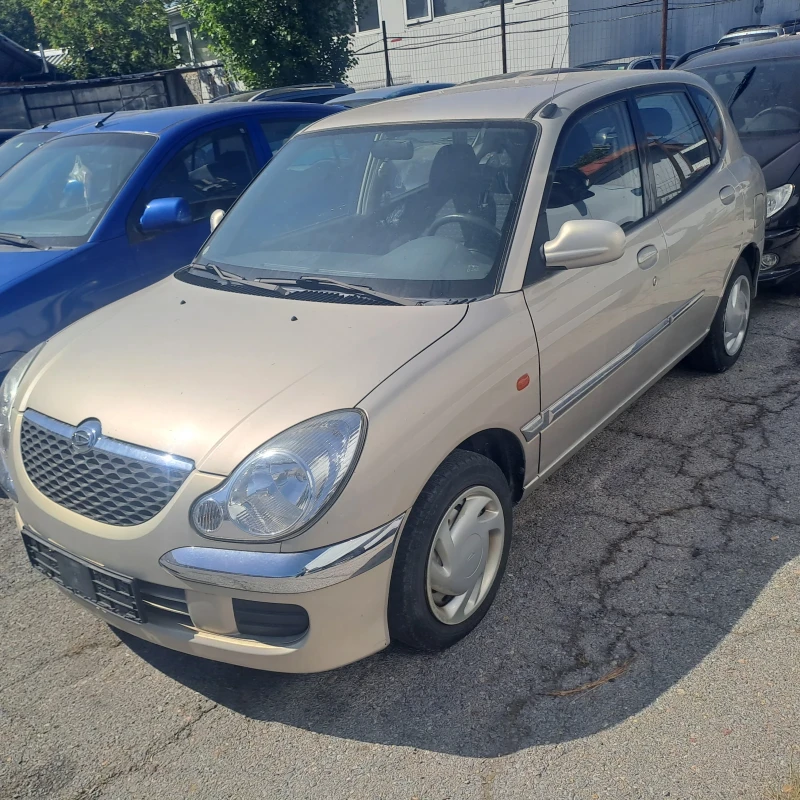 Daihatsu Sirion, снимка 6 - Автомобили и джипове - 50775972