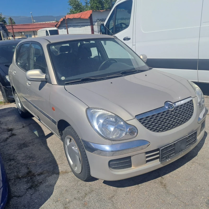 Daihatsu Sirion, снимка 3 - Автомобили и джипове - 50775972