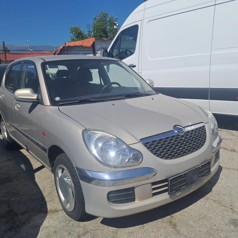 Daihatsu Sirion, снимка 5 - Автомобили и джипове - 50775972