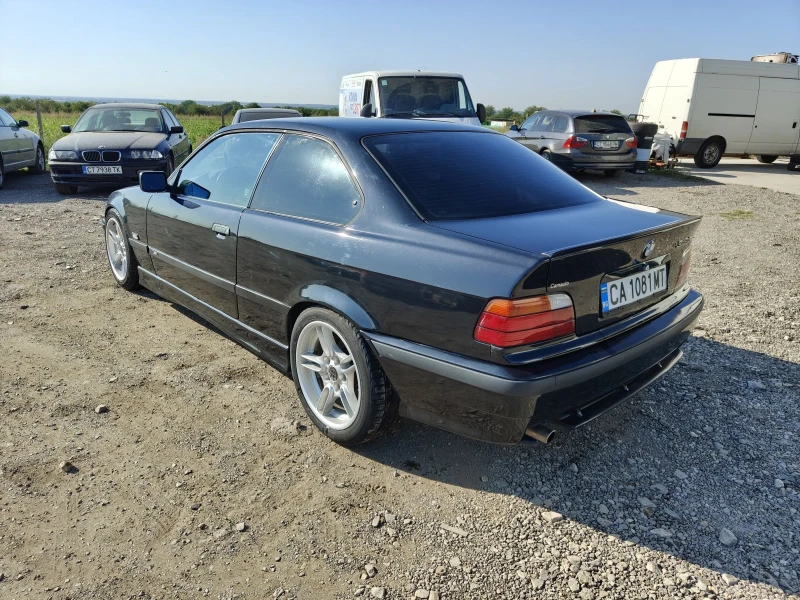 BMW 318 1.8 is, снимка 2 - Автомобили и джипове - 51587066