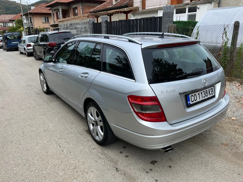 Mercedes-Benz C 220, снимка 10 - Автомобили и джипове - 52634231