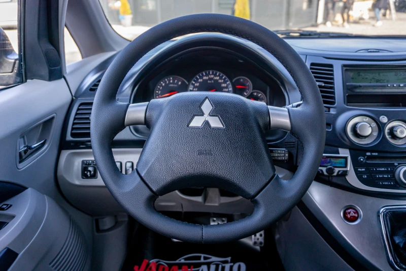 Mitsubishi Grandis 2.4 165к.с. | С ГАРАНЦИЯ!, снимка 8 - Автомобили и джипове - 52061904