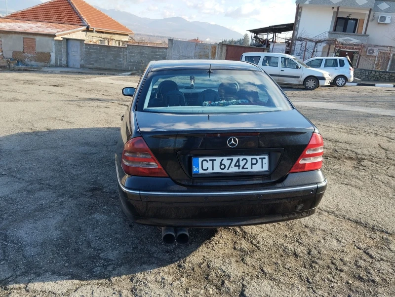 Mercedes-Benz C 220, снимка 5 - Автомобили и джипове - 52316703
