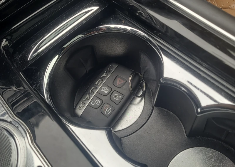 Jaguar Xj XJL PORTFOLIO, снимка 7 - Автомобили и джипове - 52749634