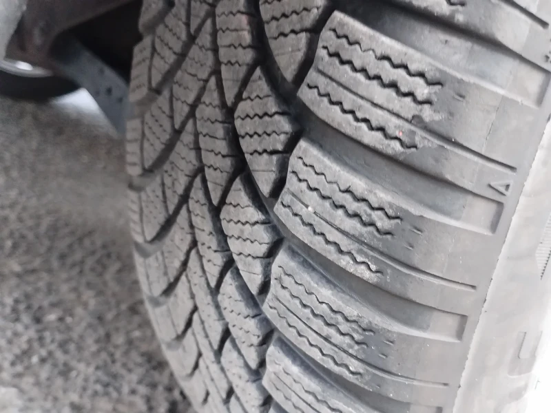 VW Sharan 2.0* TDI* 140кс.6ск, снимка 17 - Автомобили и джипове - 52729872