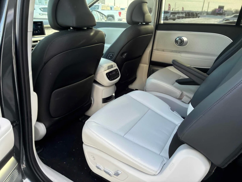 Hyundai IONIQ 9 CARFAX* АВТОФИНАНСИРАНЕ* БЕЗ ПЪРВОНАЧАЛНА ВНОСКА* , снимка 10 - Автомобили и джипове - 52890482