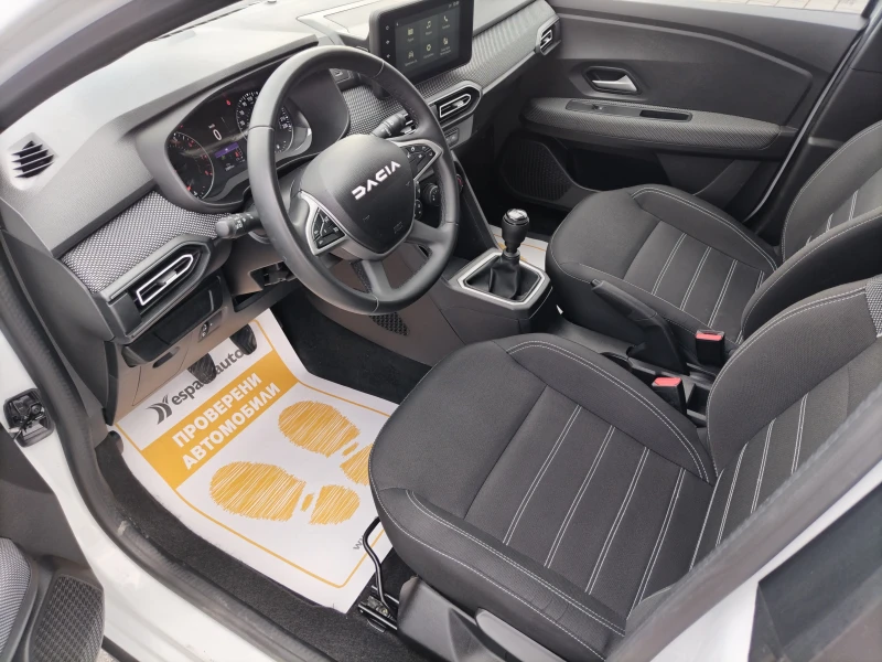Dacia Jogger Expression TCe 110к.с , снимка 12 - Автомобили и джипове - 53034911