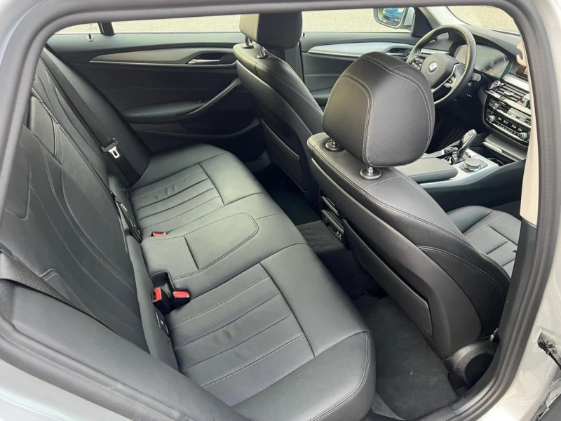 BMW 530 XDrive, снимка 10 - Автомобили и джипове - 53121341