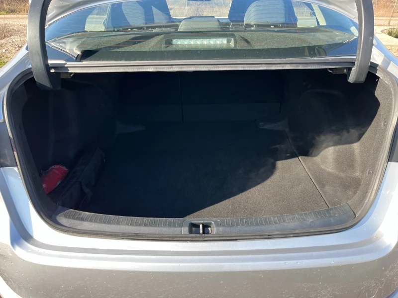 Toyota Corolla 1.8 CVT Executive Hybrid- ГАРАНЦИЯ, снимка 8 - Автомобили и джипове - 53164680