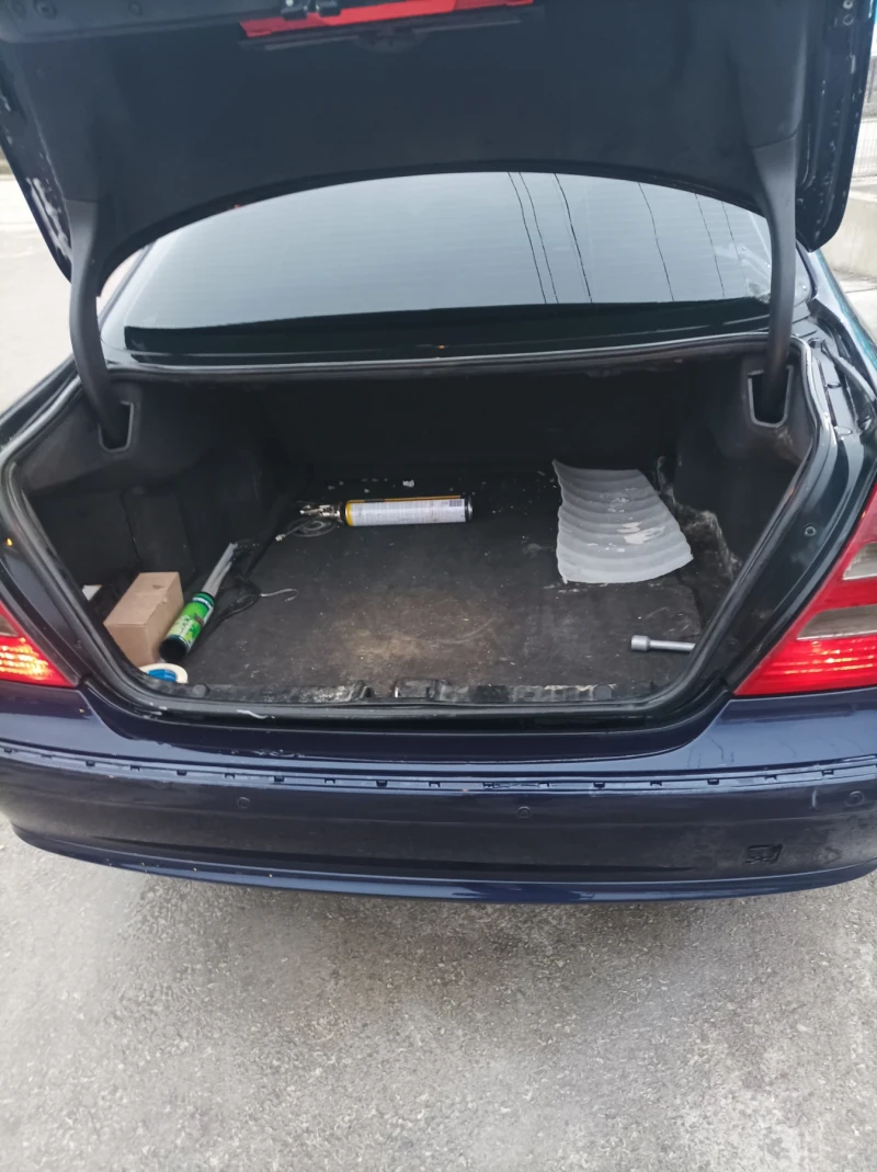 Mercedes-Benz E 270, снимка 4 - Автомобили и джипове - 53416831