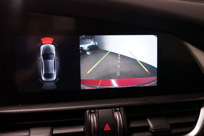 Alfa Romeo Giulia 2.0-TURBO/MEMORY/CARPLAY/ACC/105f | Mobile.bg   15